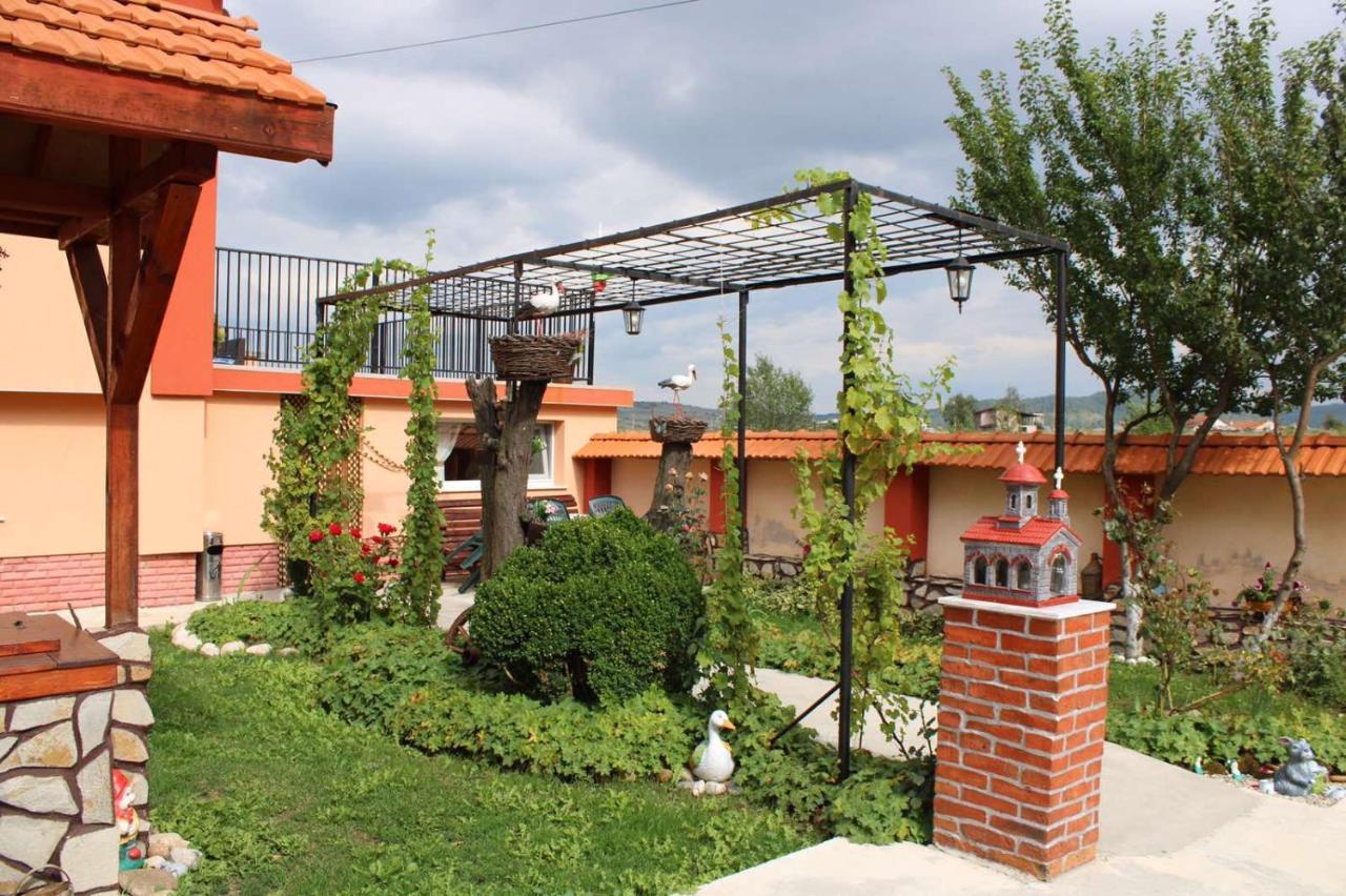 Къщи За Гости Ореха Samokov Exterior photo