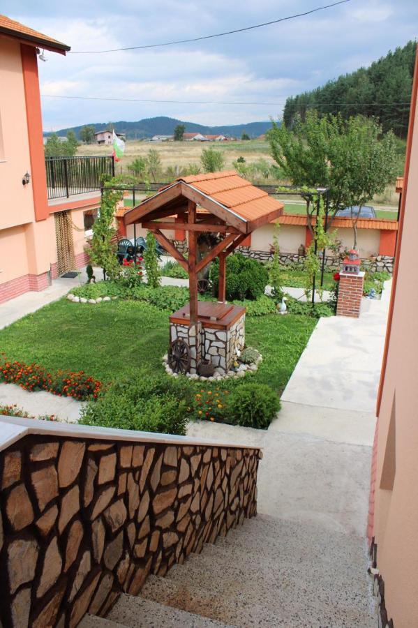 Къщи За Гости Ореха Samokov Exterior photo