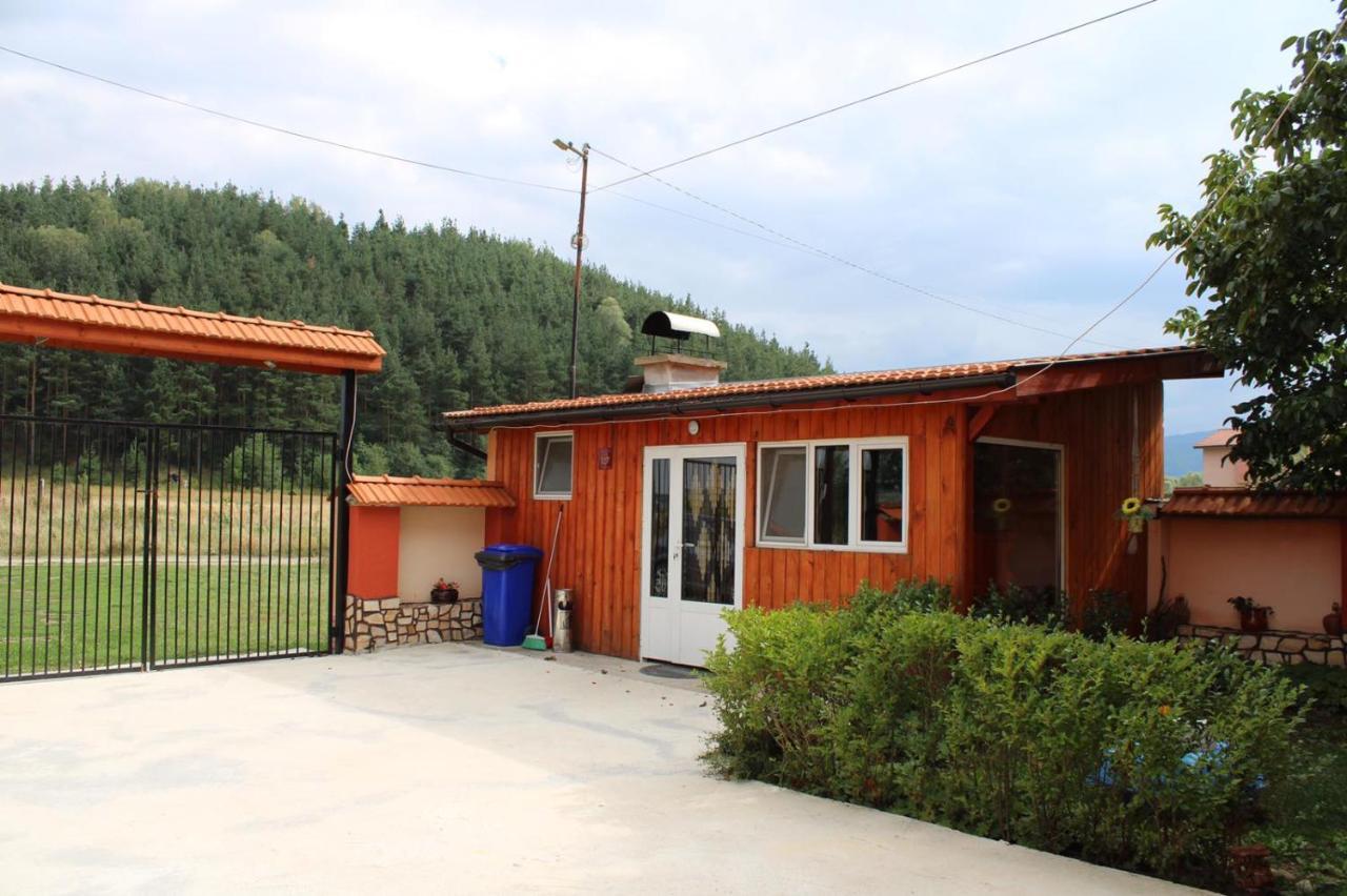 Къщи За Гости Ореха Samokov Exterior photo