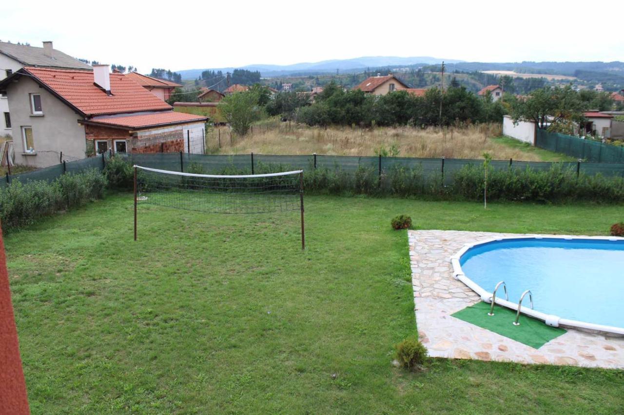 Къщи За Гости Ореха Samokov Exterior photo