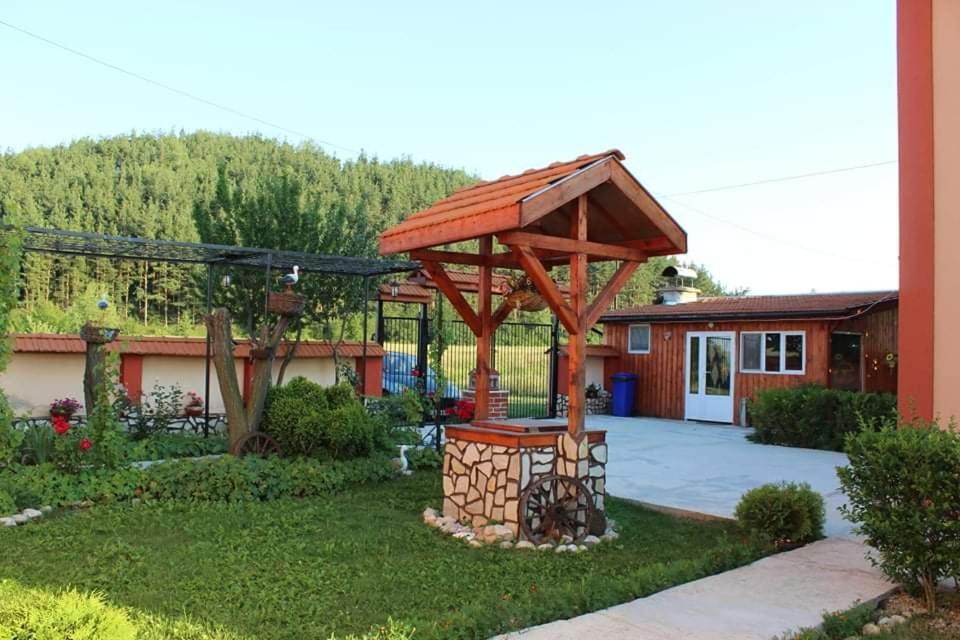 Къщи За Гости Ореха Samokov Exterior photo